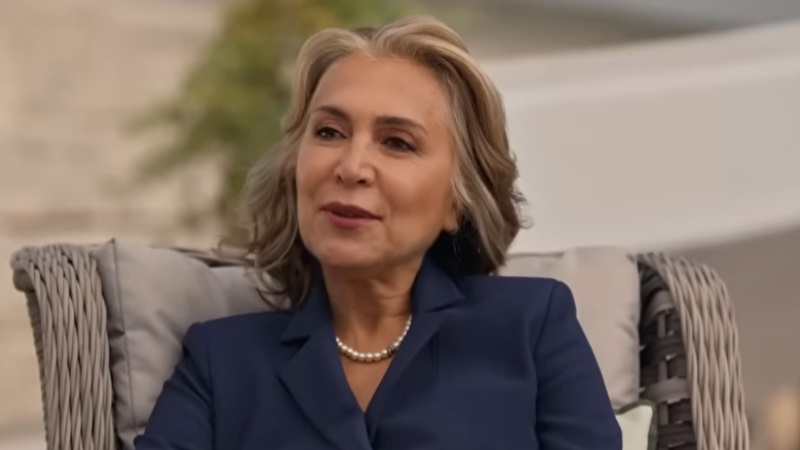 Незнакомец в зеркале 3 серия смотреть онлайн Video preview