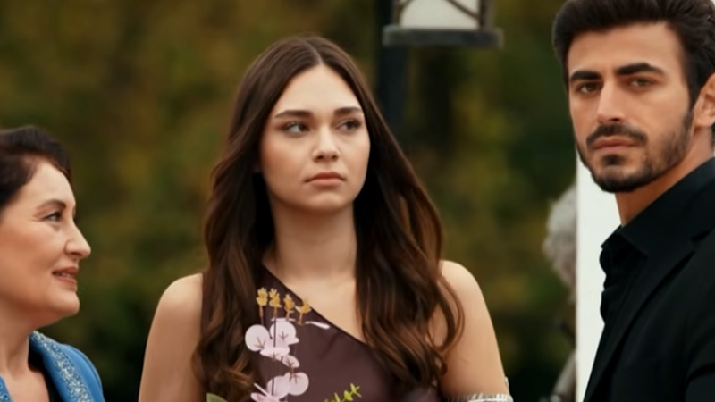 Между 18 серия смотреть онлайн Video preview